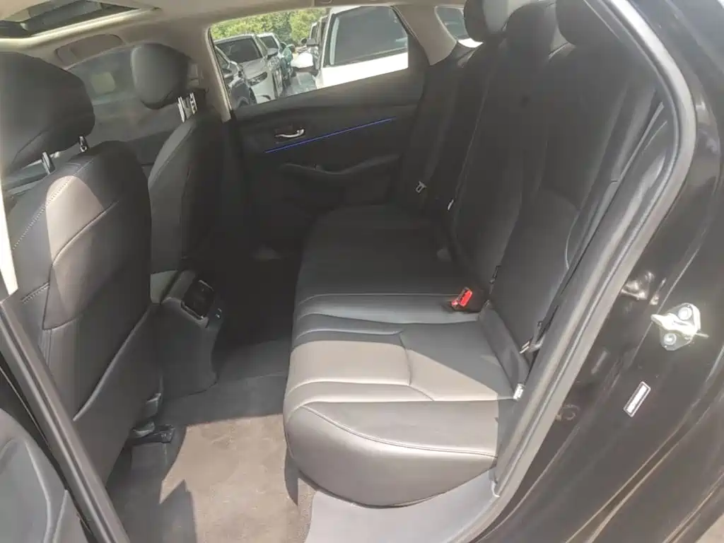Honda Accord — миниатюра 17