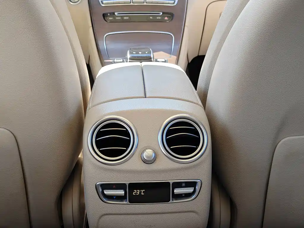 Mercedes-Benz GLC — миниатюра 23