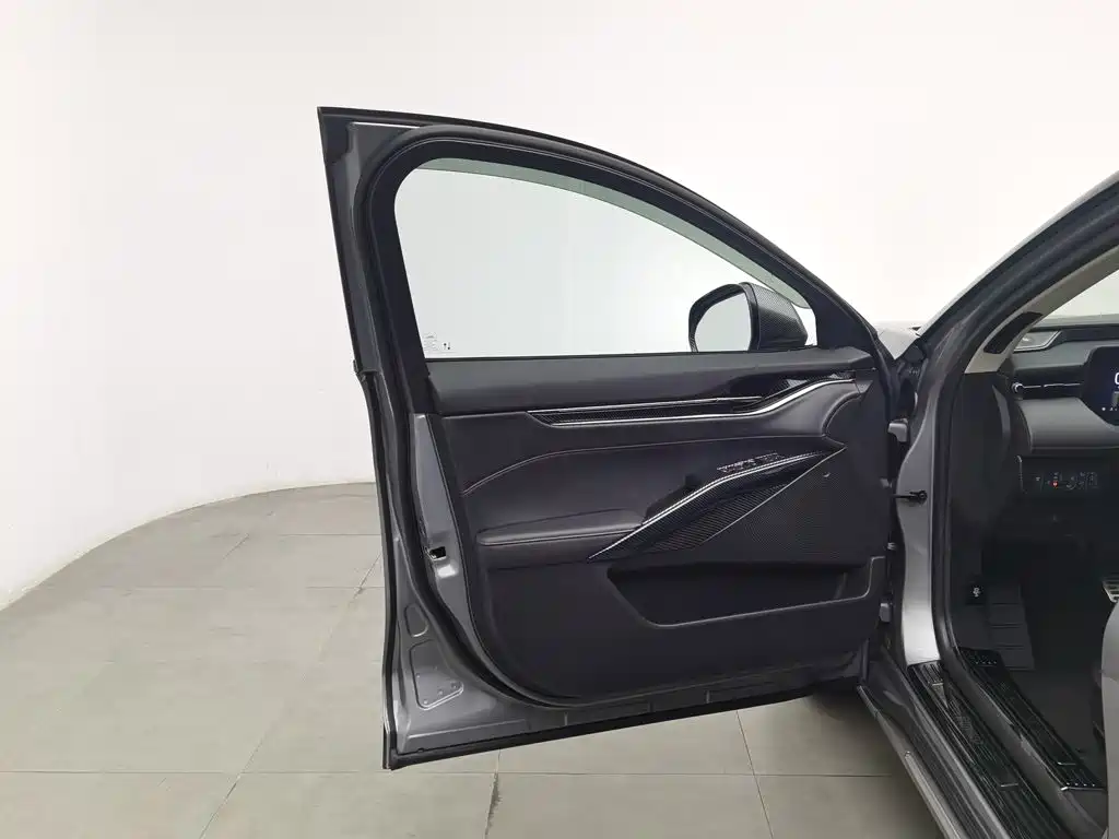 Ford Mondeo — миниатюра 8