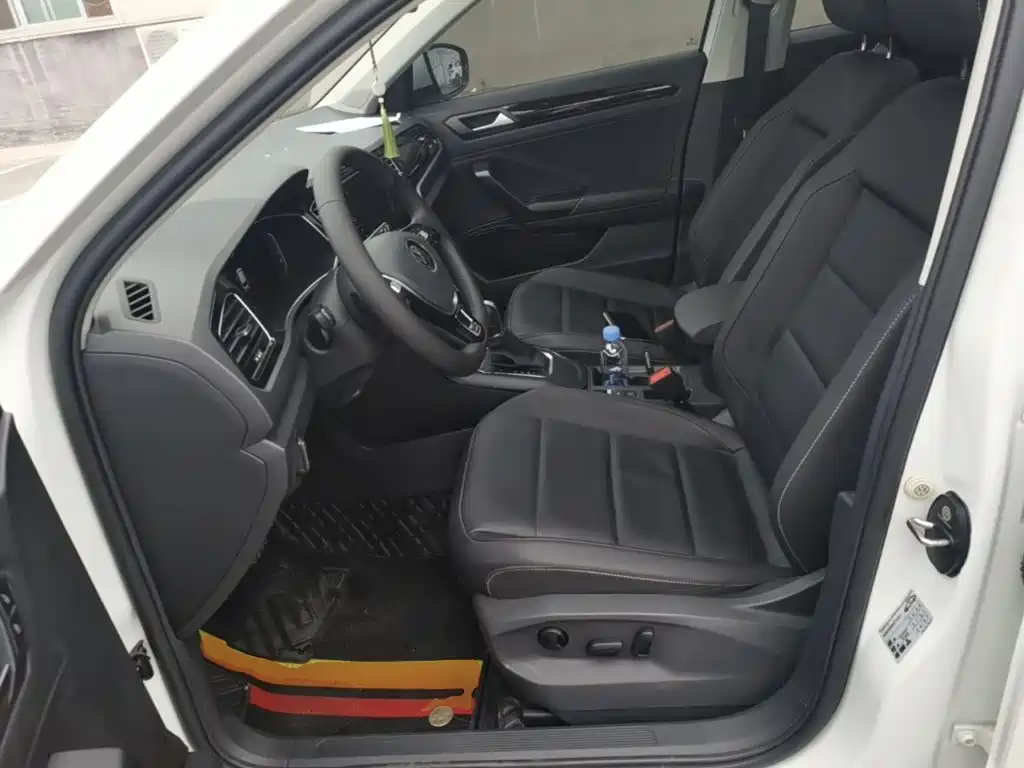 Volkswagen T-Roc — миниатюра 15