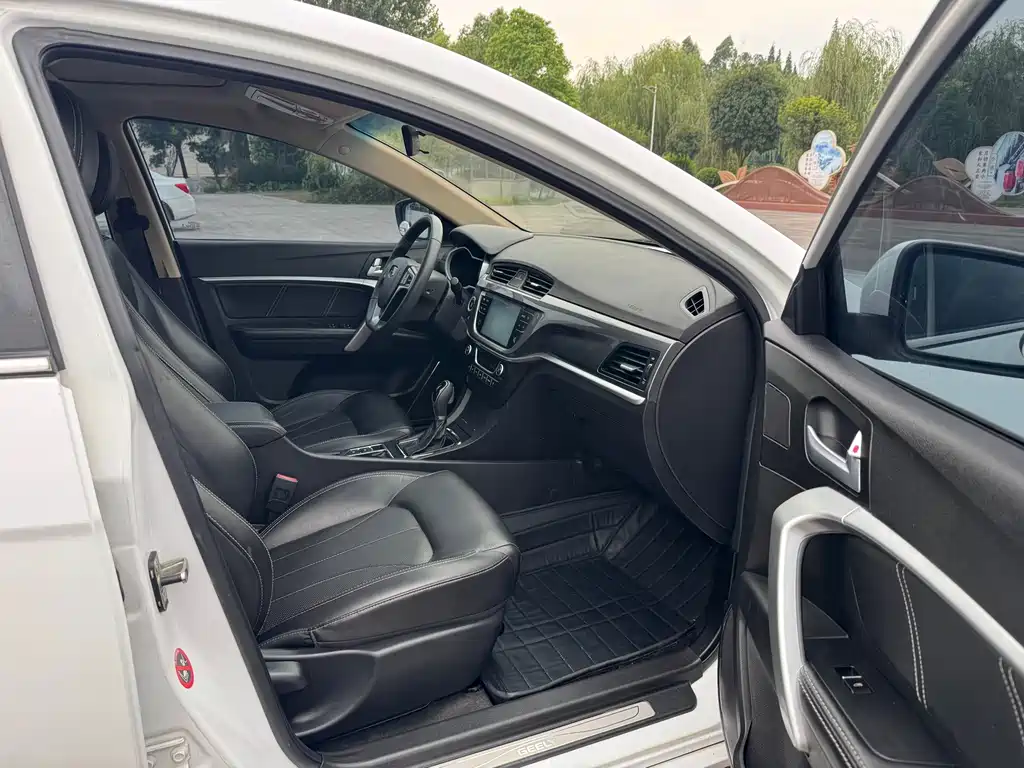 Geely Emgrand — миниатюра 9