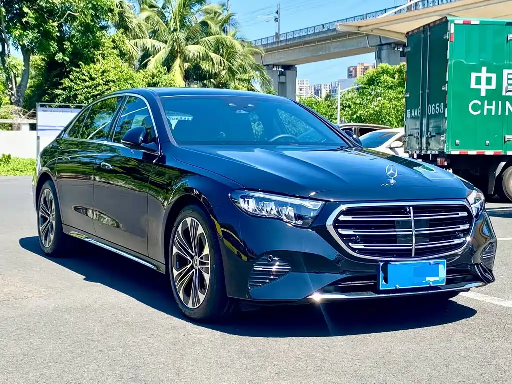 Mercedes-Benz E-Class — миниатюра 3