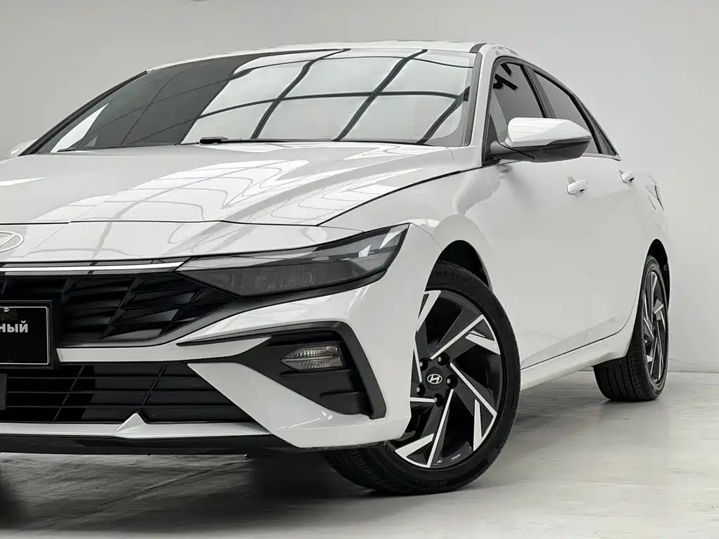 Hyundai Elantra — миниатюра 4