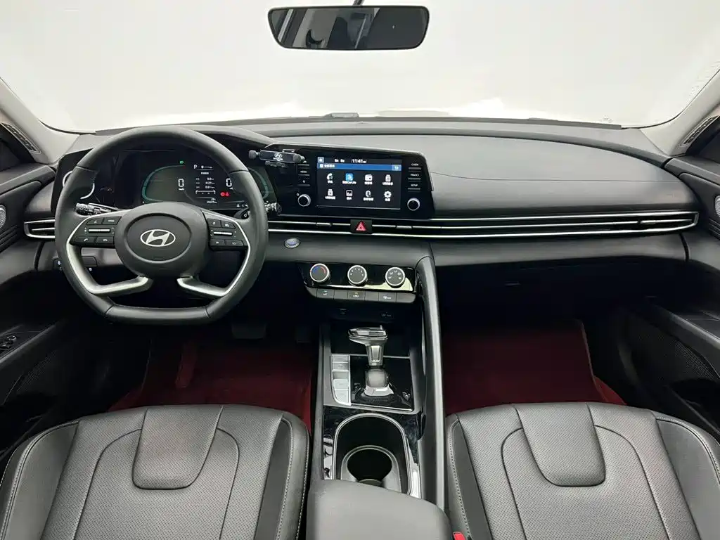 Hyundai Elantra — миниатюра 19