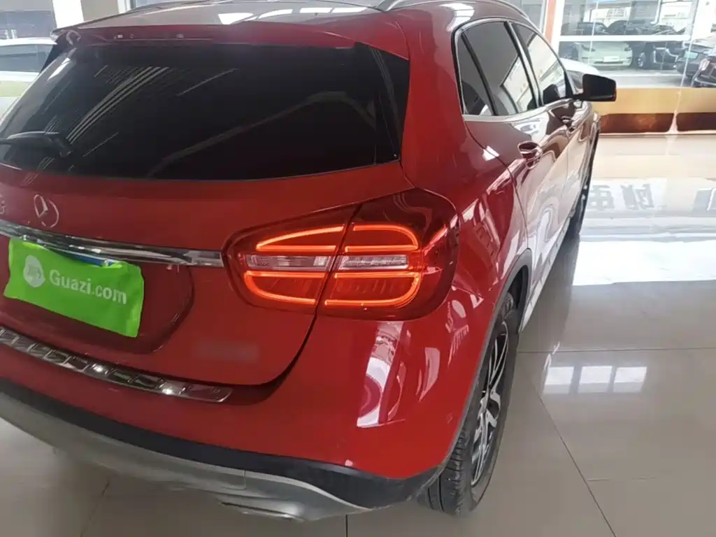 Mercedes-Benz GLA — миниатюра 8