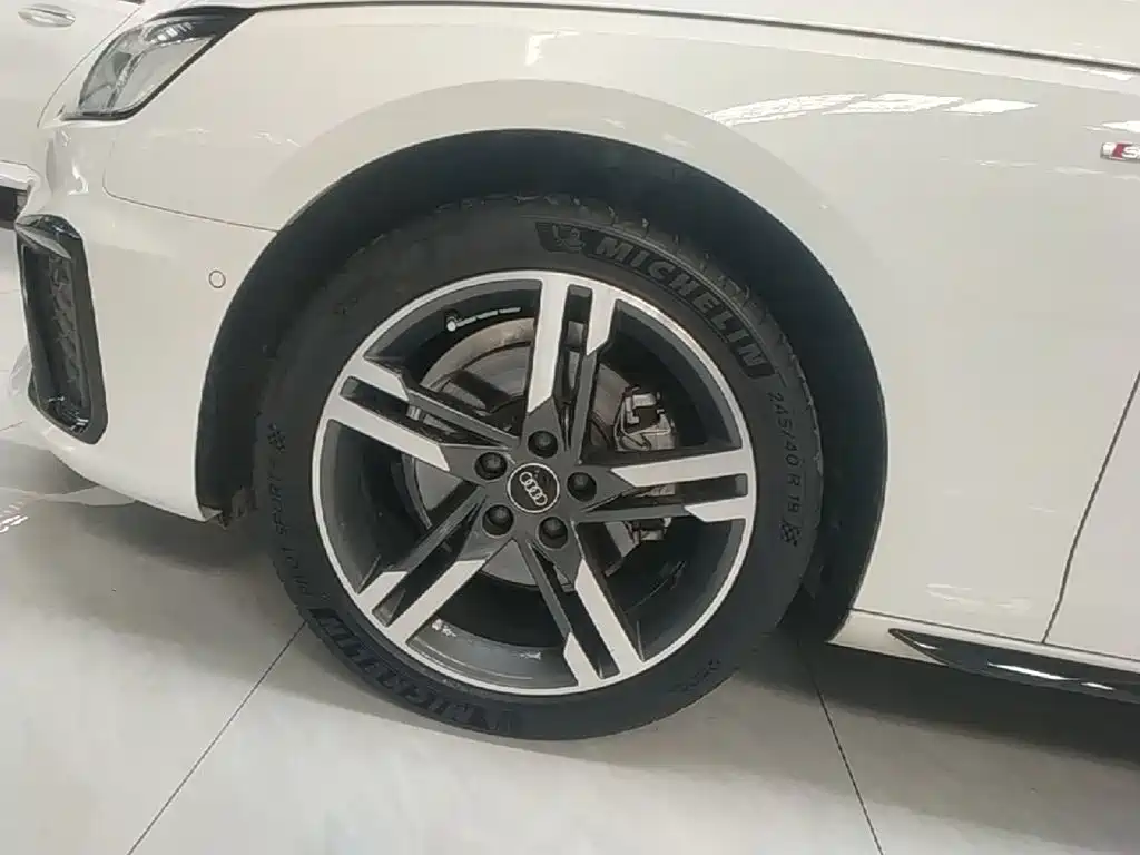 Audi A4L — миниатюра 23