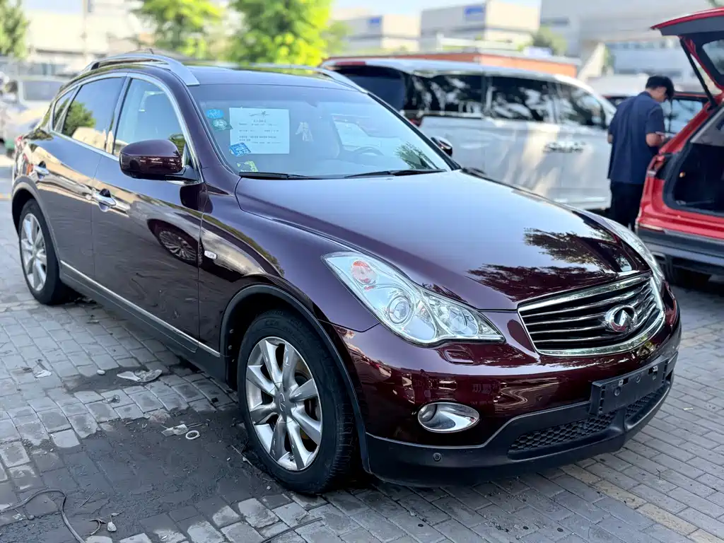 Infiniti EX — миниатюра 3