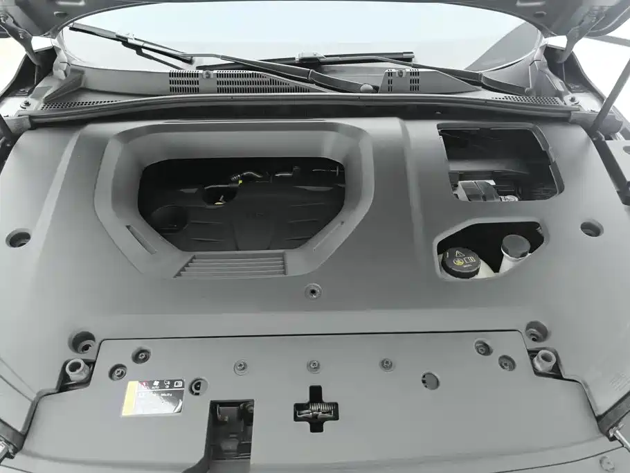 Roewe RX5 — миниатюра 10