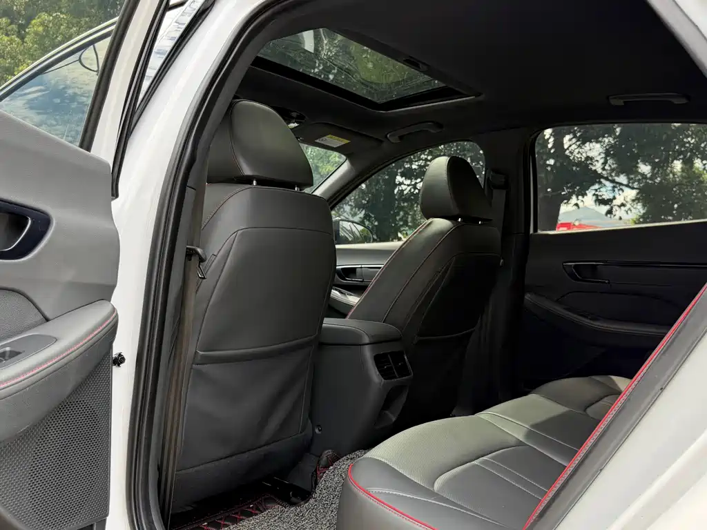 Hyundai Sonata — миниатюра 11