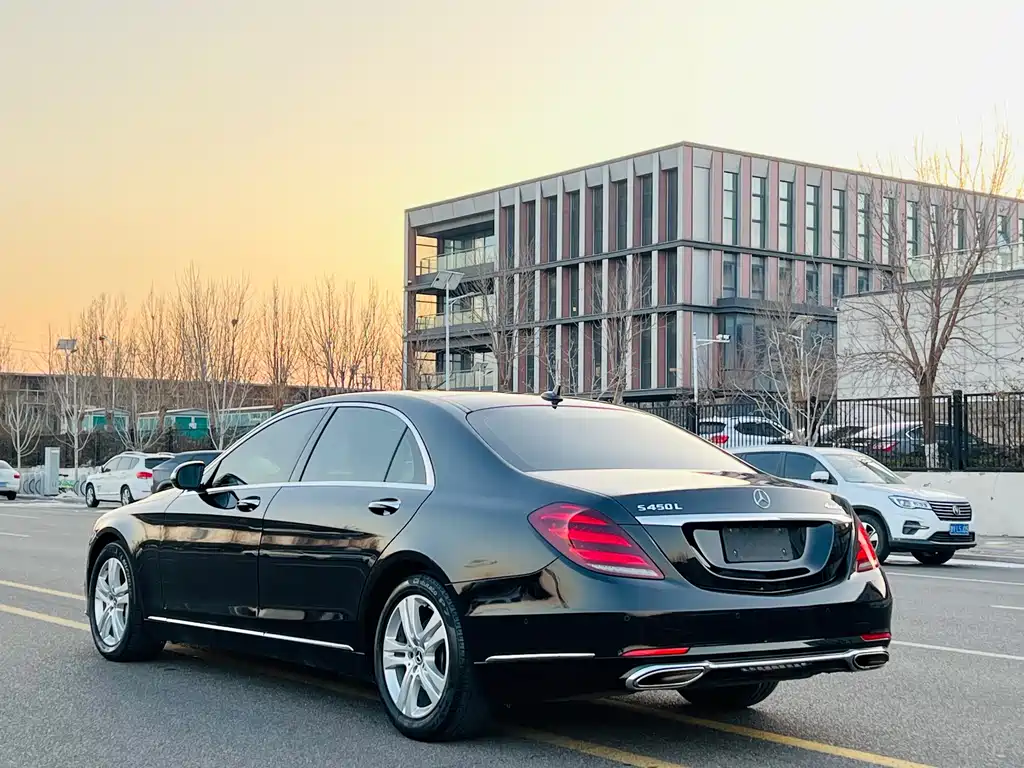 MERCEDES-BENZ S CLASS