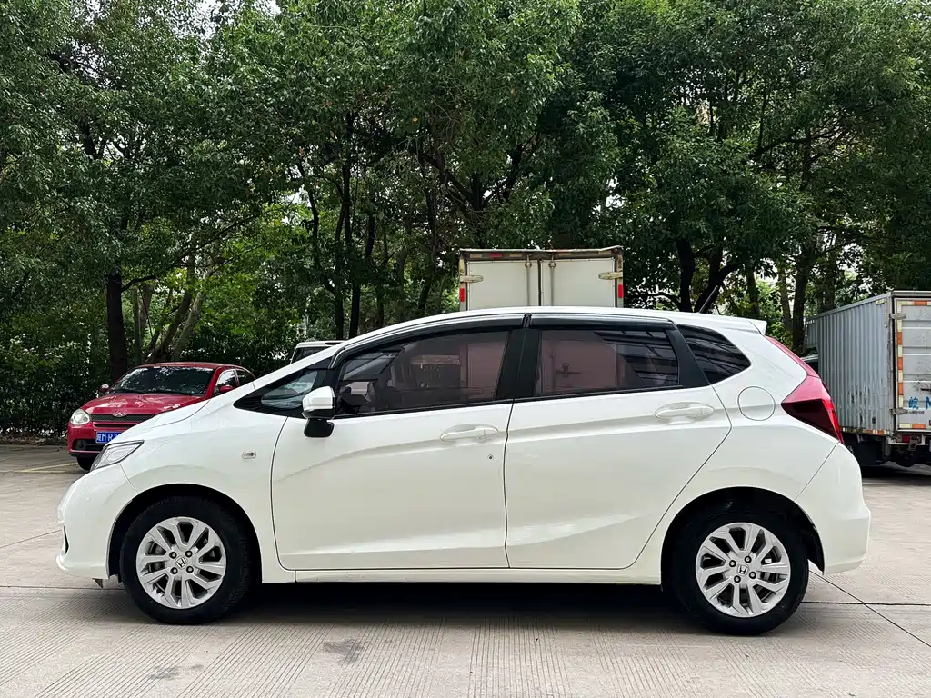 Honda Fit — миниатюра 12
