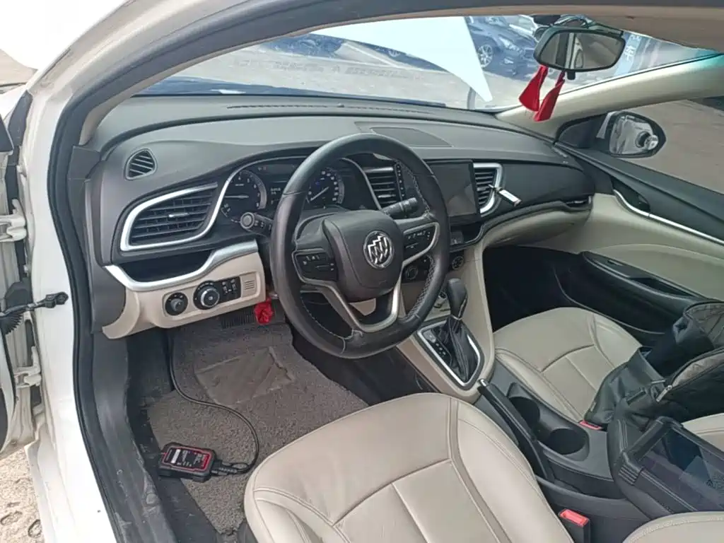 Buick Excelle — миниатюра 10