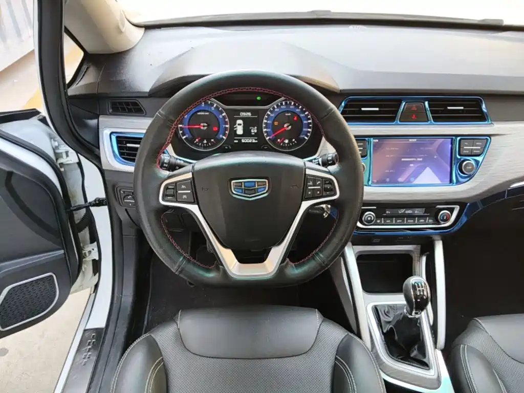 Geely Vision X3 — миниатюра 11