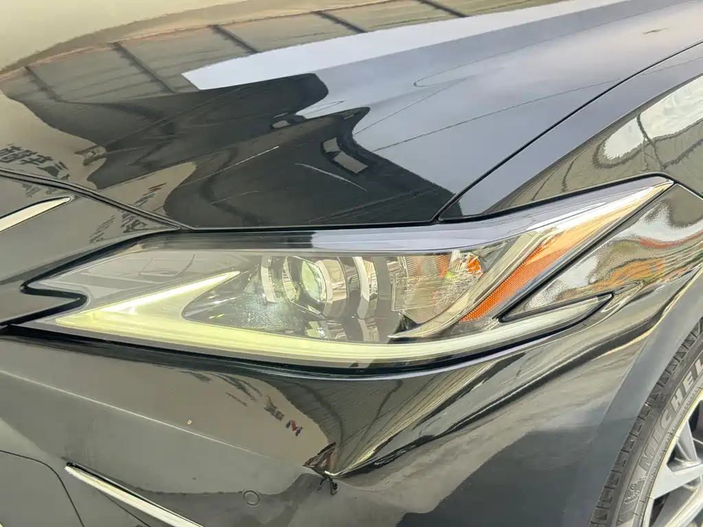 Lexus ES — миниатюра 28