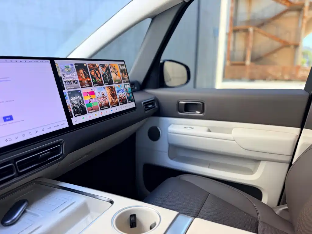 Li Auto Li MEGA — миниатюра 39