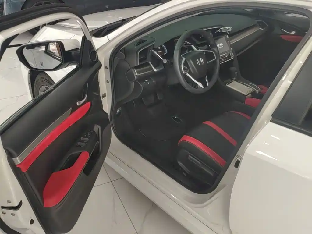 Honda Civic — миниатюра 16
