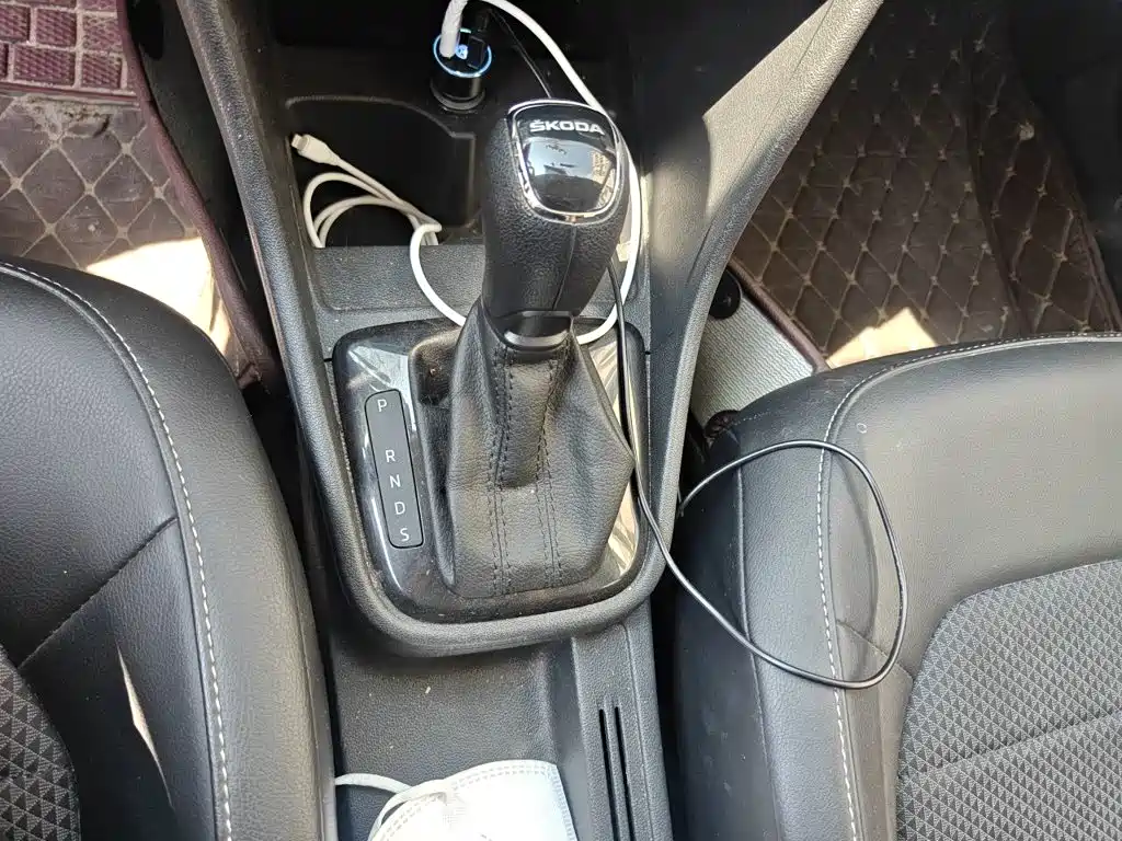 Skoda Rapid Spaceback — миниатюра 10
