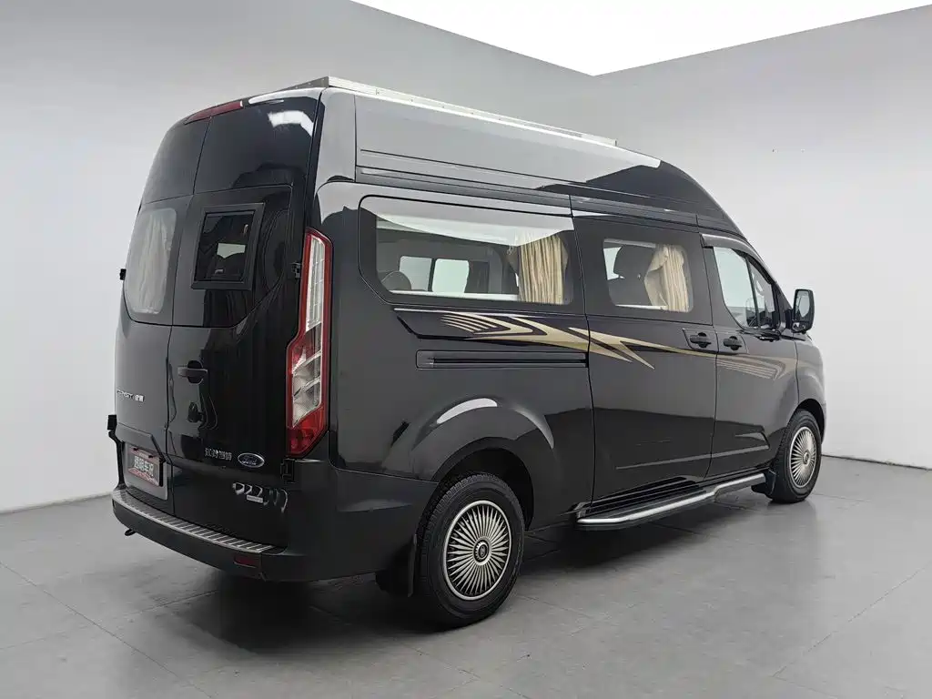 Ford Transit — миниатюра 2