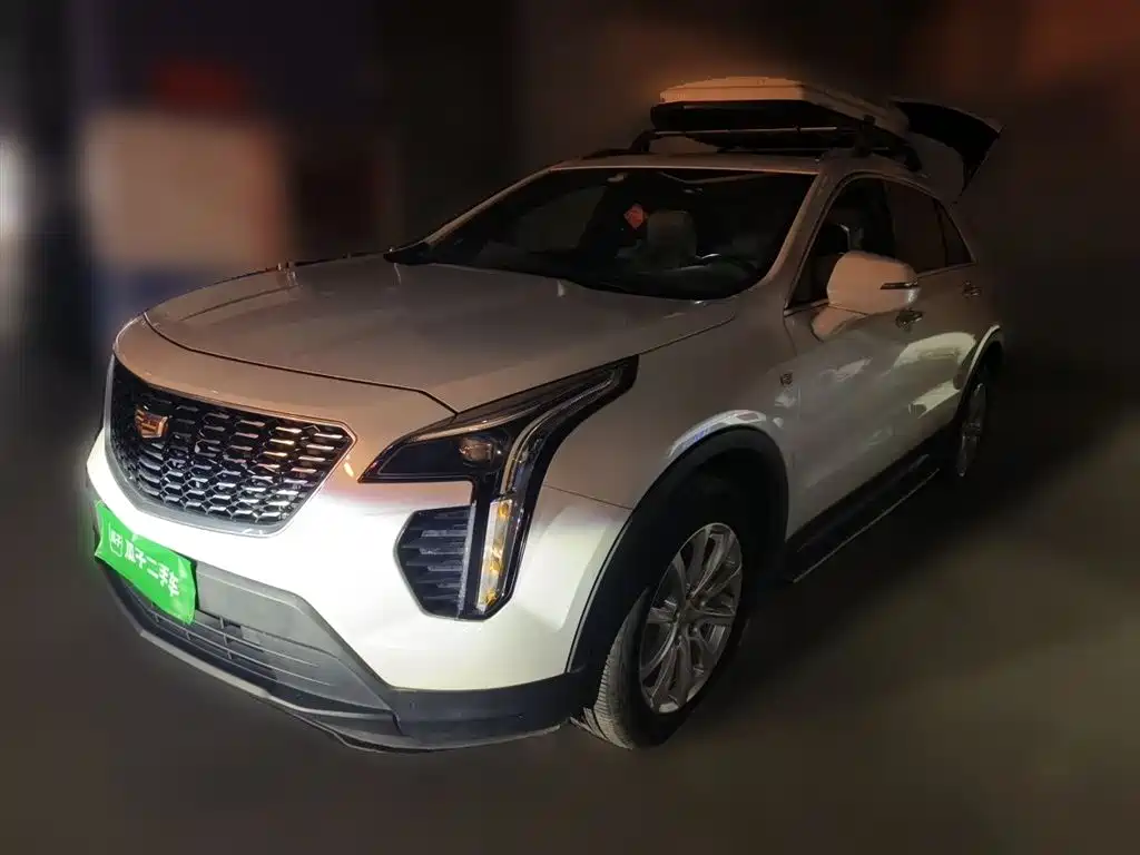 Купить Cadillac XT4