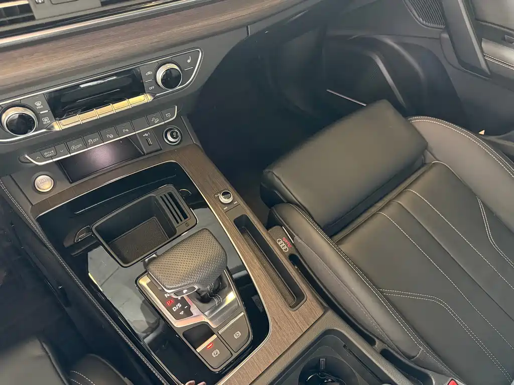 Audi Q5L — миниатюра 10