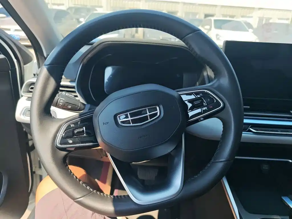Geely Emgrand — миниатюра 5