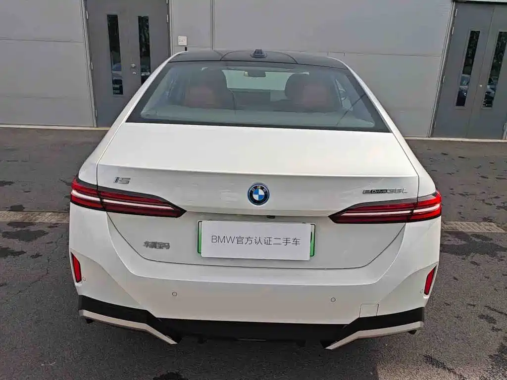 BMW i5 — миниатюра 3