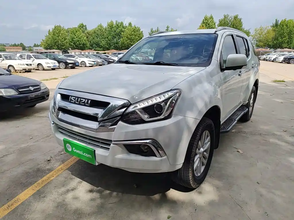 Isuzu MU-X — миниатюра 2