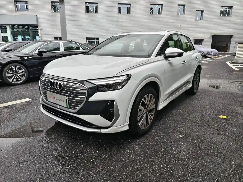 Audi Q4 e-tron 2025