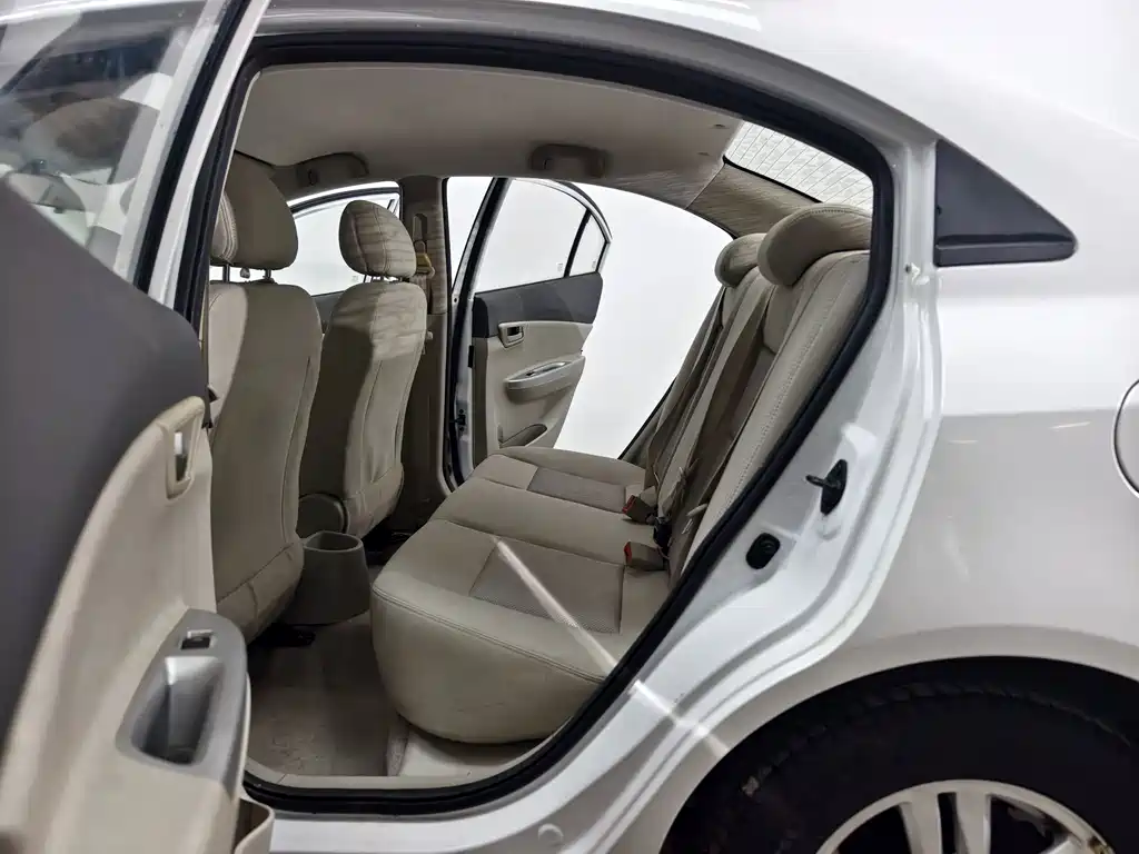 Changan V5 — миниатюра 12