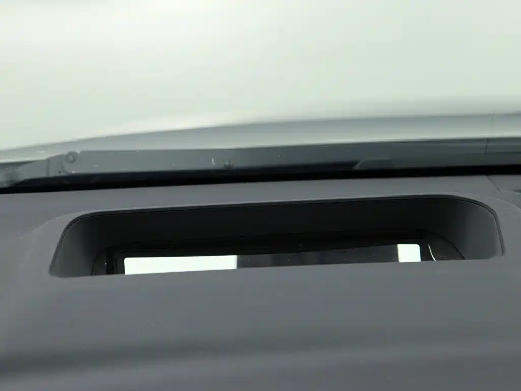 Toyota Alphard — миниатюра 28