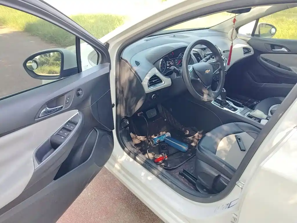 Chevrolet Cruze — миниатюра 16