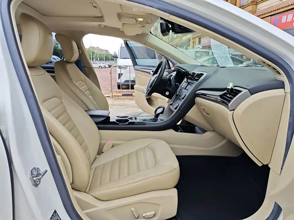 Ford Mondeo — миниатюра 8