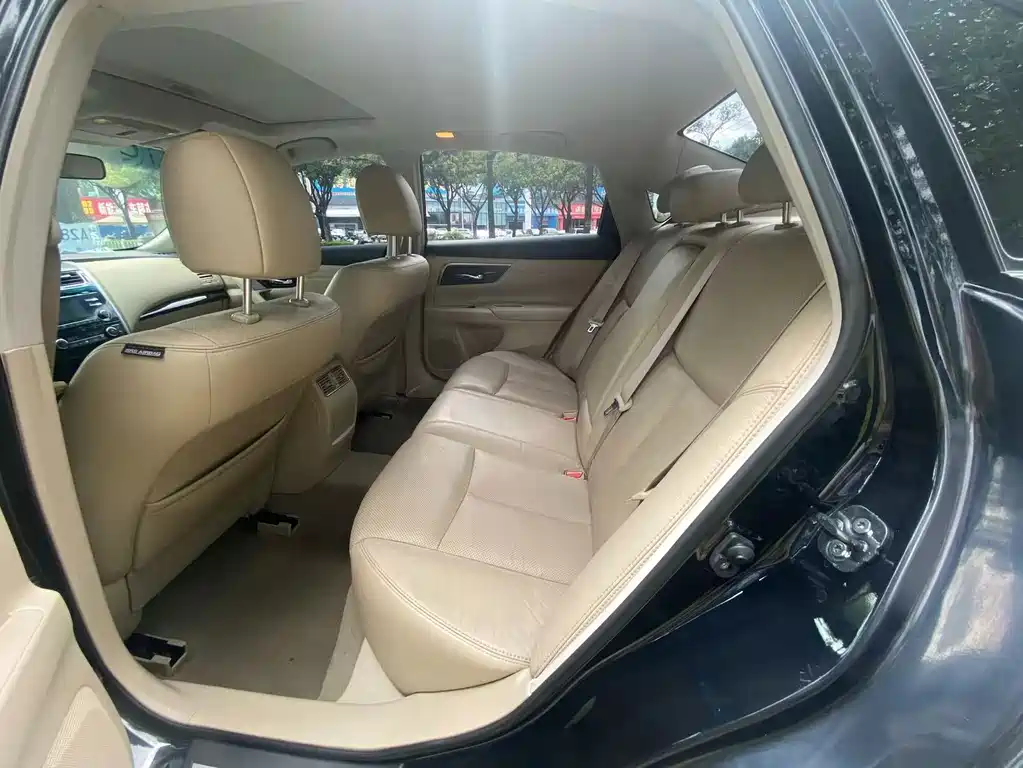 Nissan Teana — миниатюра 7