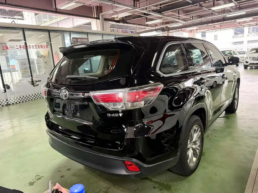 Toyota Highlander — миниатюра 9