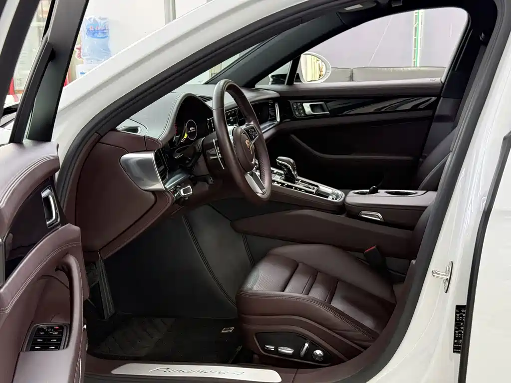 Porsche Panamera — миниатюра 10