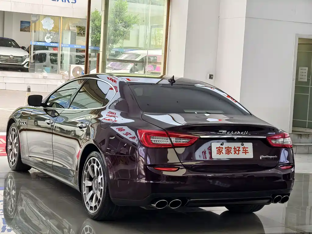 Maserati Quattroporte — миниатюра 14
