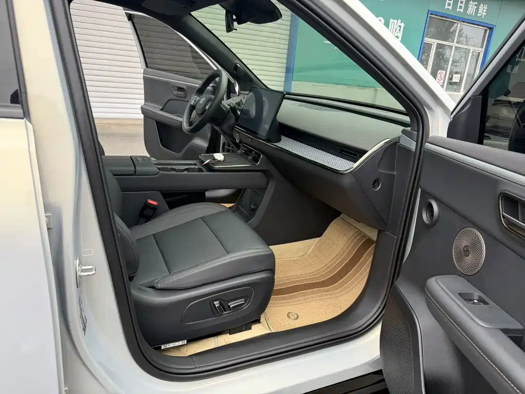 Toyota bZ3X — миниатюра 11