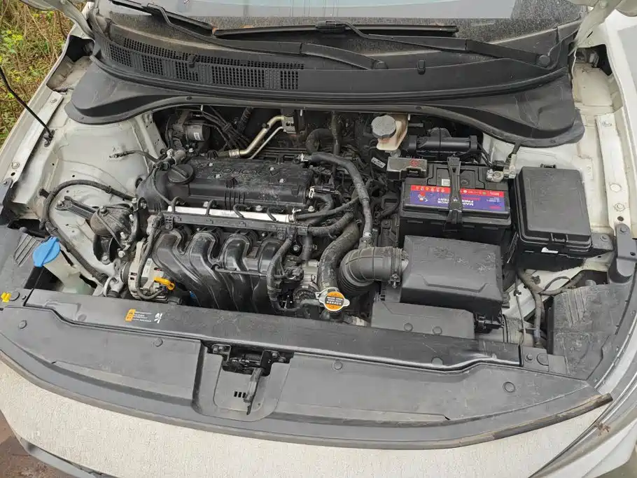 Hyundai Elantra — миниатюра 10