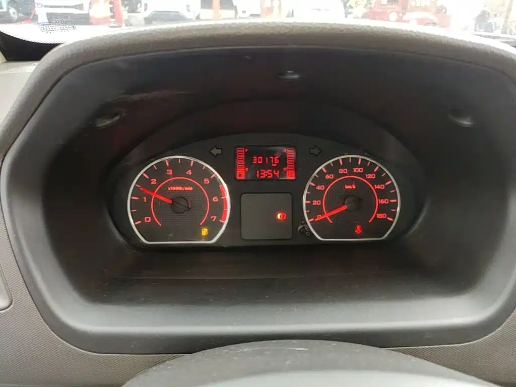Wuling Rongguang S — миниатюра 12