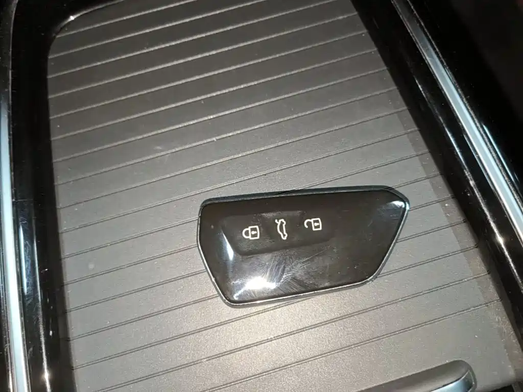 Volkswagen ID.4 X — миниатюра 9