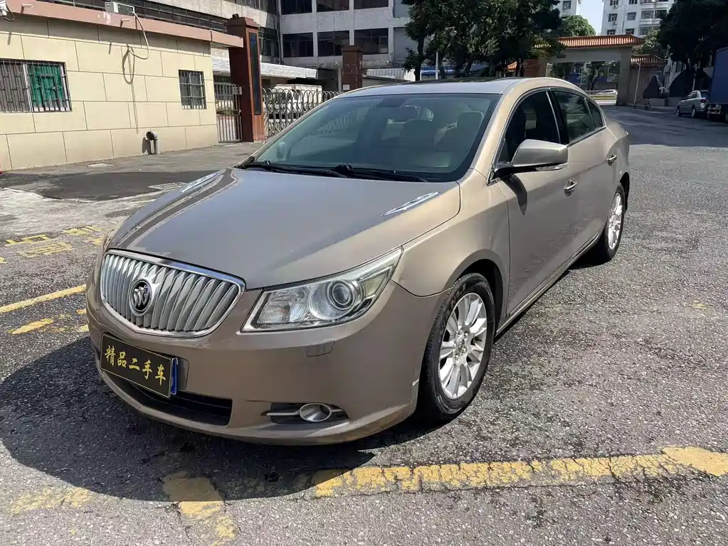 Buick LaCrosse 2012