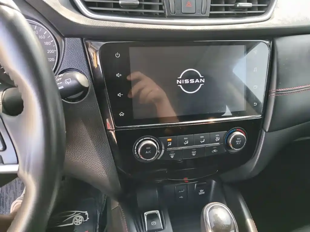 Nissan Qashqai — миниатюра 13