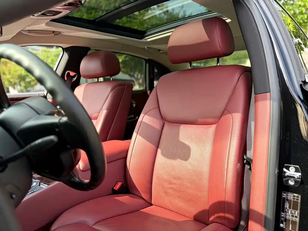 Rolls-Royce Ghost — миниатюра 13