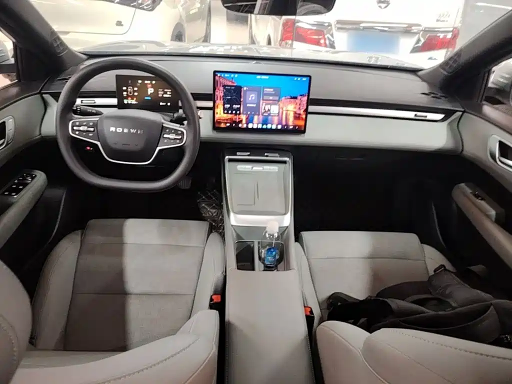 Roewe Young Wai D6 — миниатюра 10