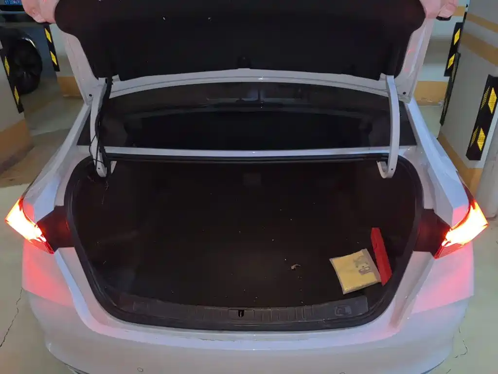 Buick Verano — миниатюра 15