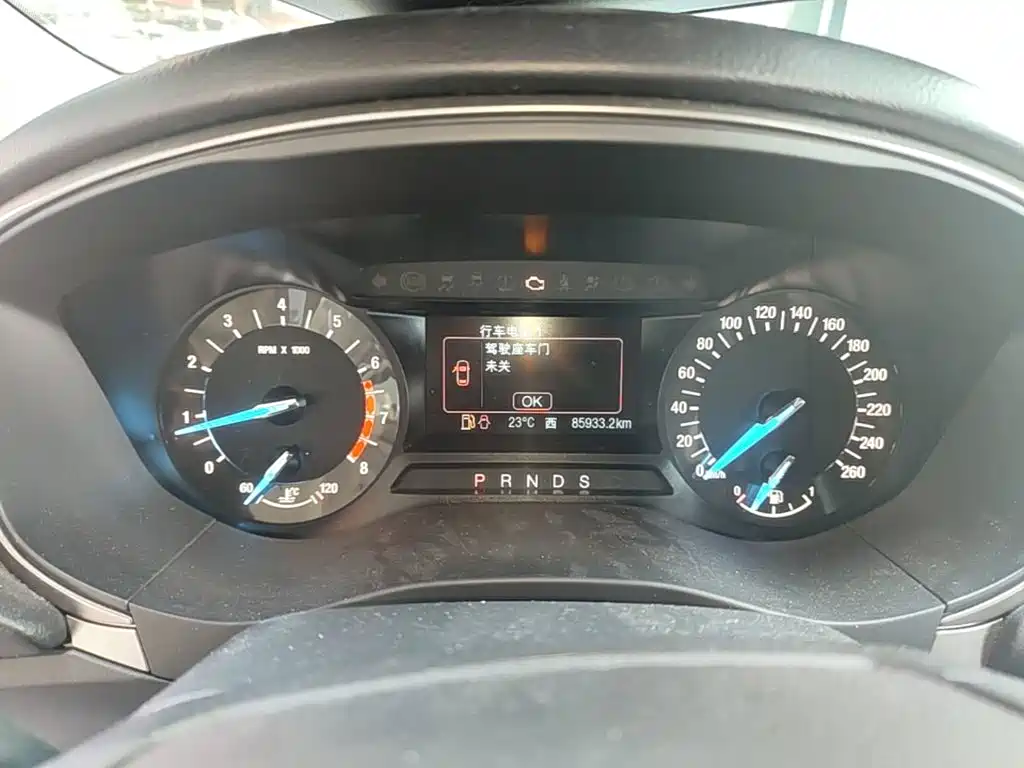 Ford Mondeo — миниатюра 12