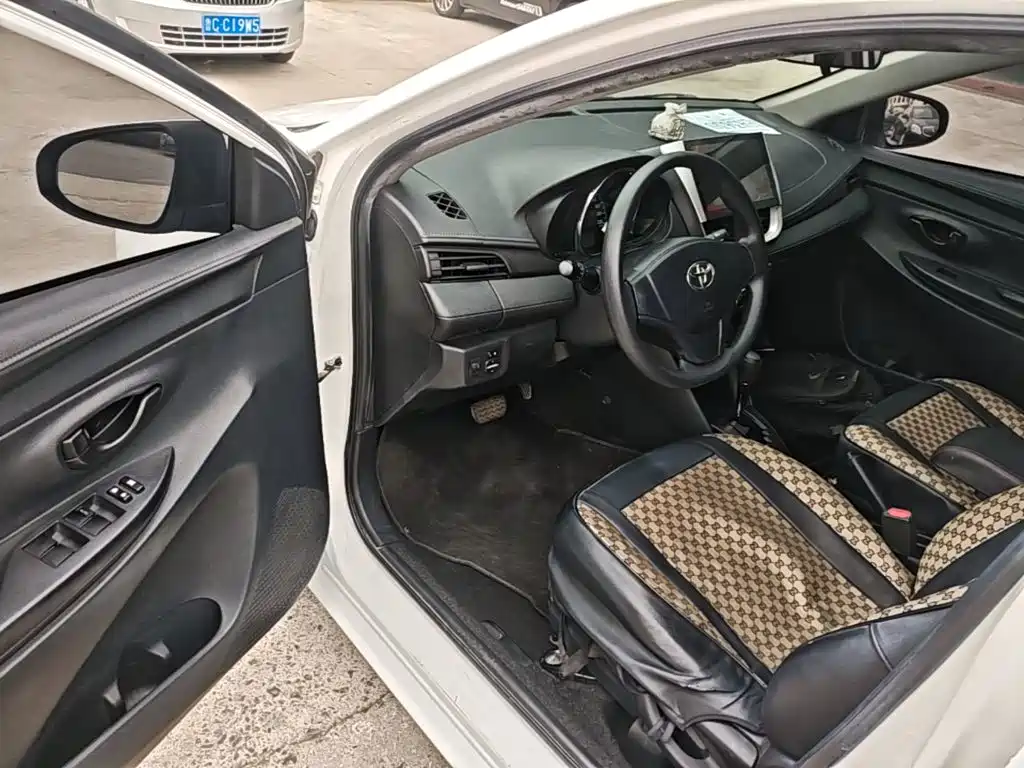 Toyota Vios FS — миниатюра 16