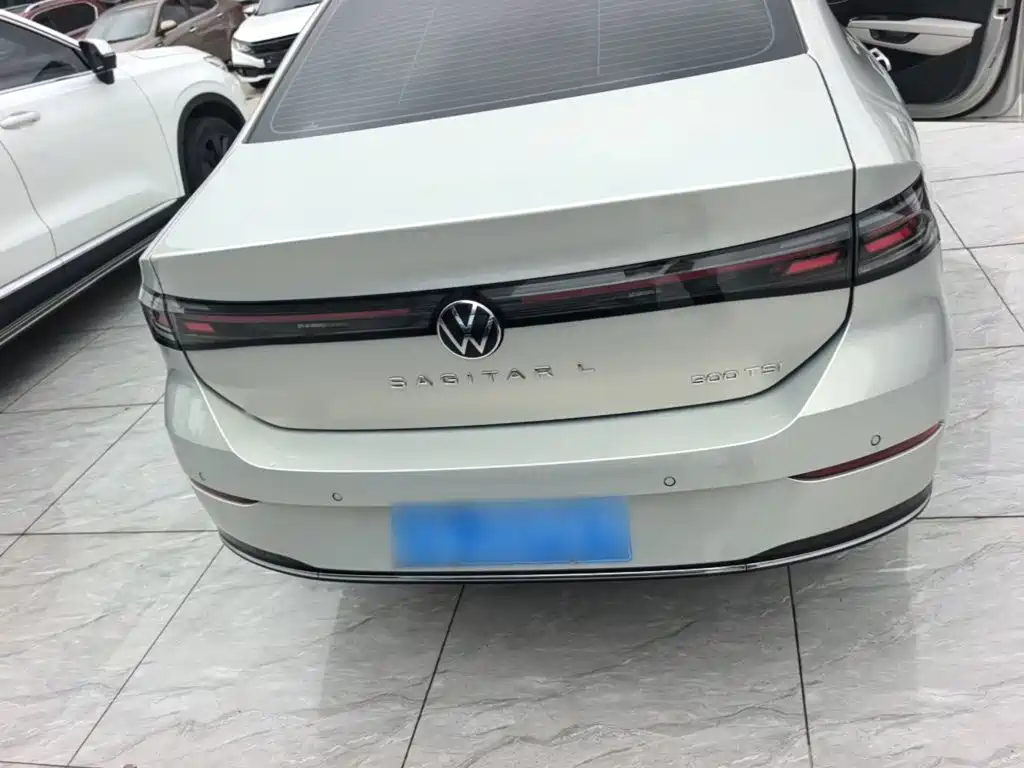 Volkswagen Sagitar — миниатюра 6