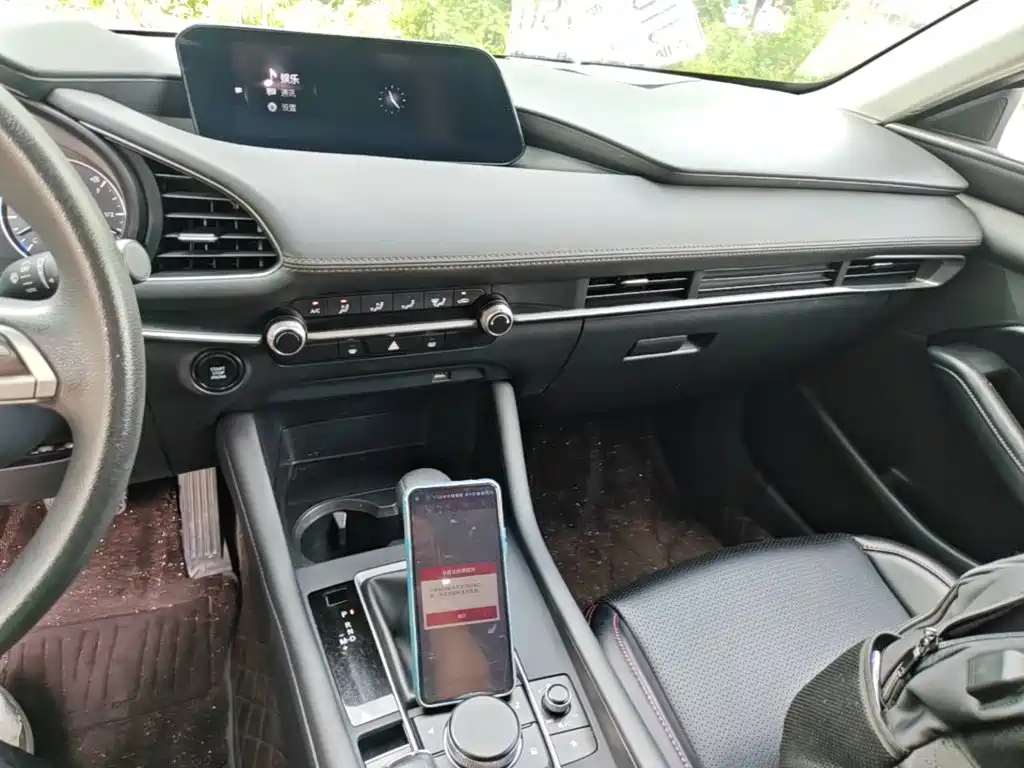 Mazda 3 Axela — миниатюра 10