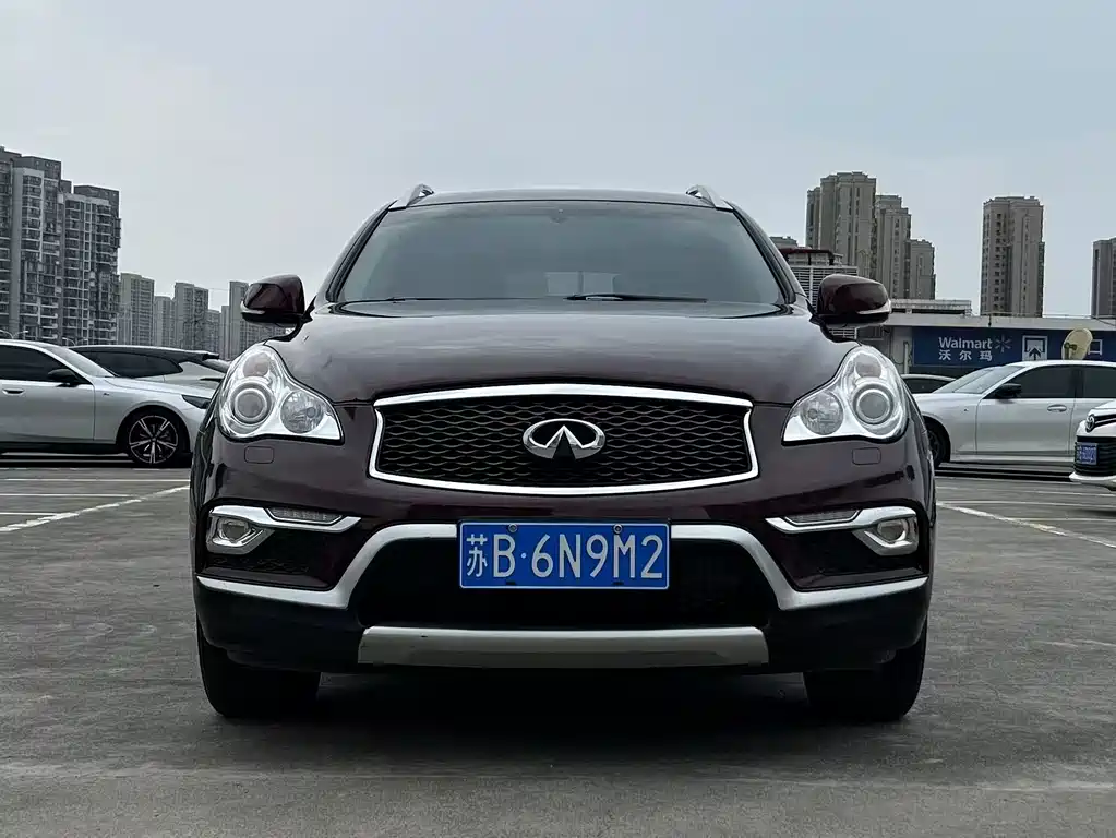 Infiniti QX50 2015 2.5L Comfort